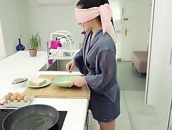 Blindfolded cutie gets properly fucked from behind