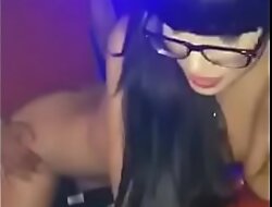 2 putas siendo folladas en una fiesta